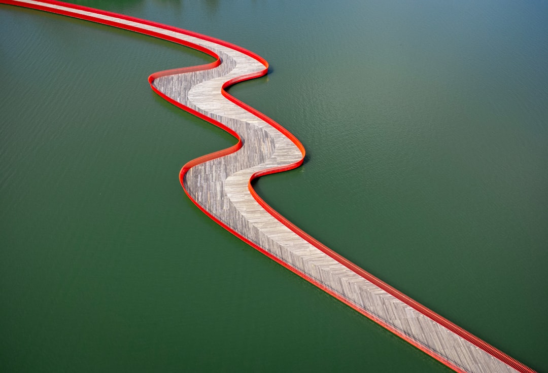 The Great Divide: Navigating the Speed vs. Depth Trade-Off in Next-Generation AI Code Models