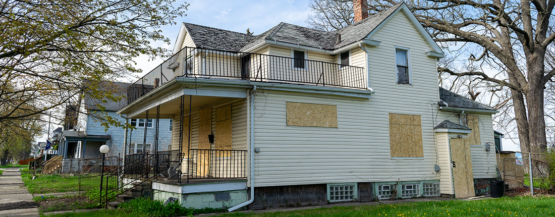 The Price of Progress: Deconstructing the Architectural Scaling and Soaring Costs of Modern GPT Models