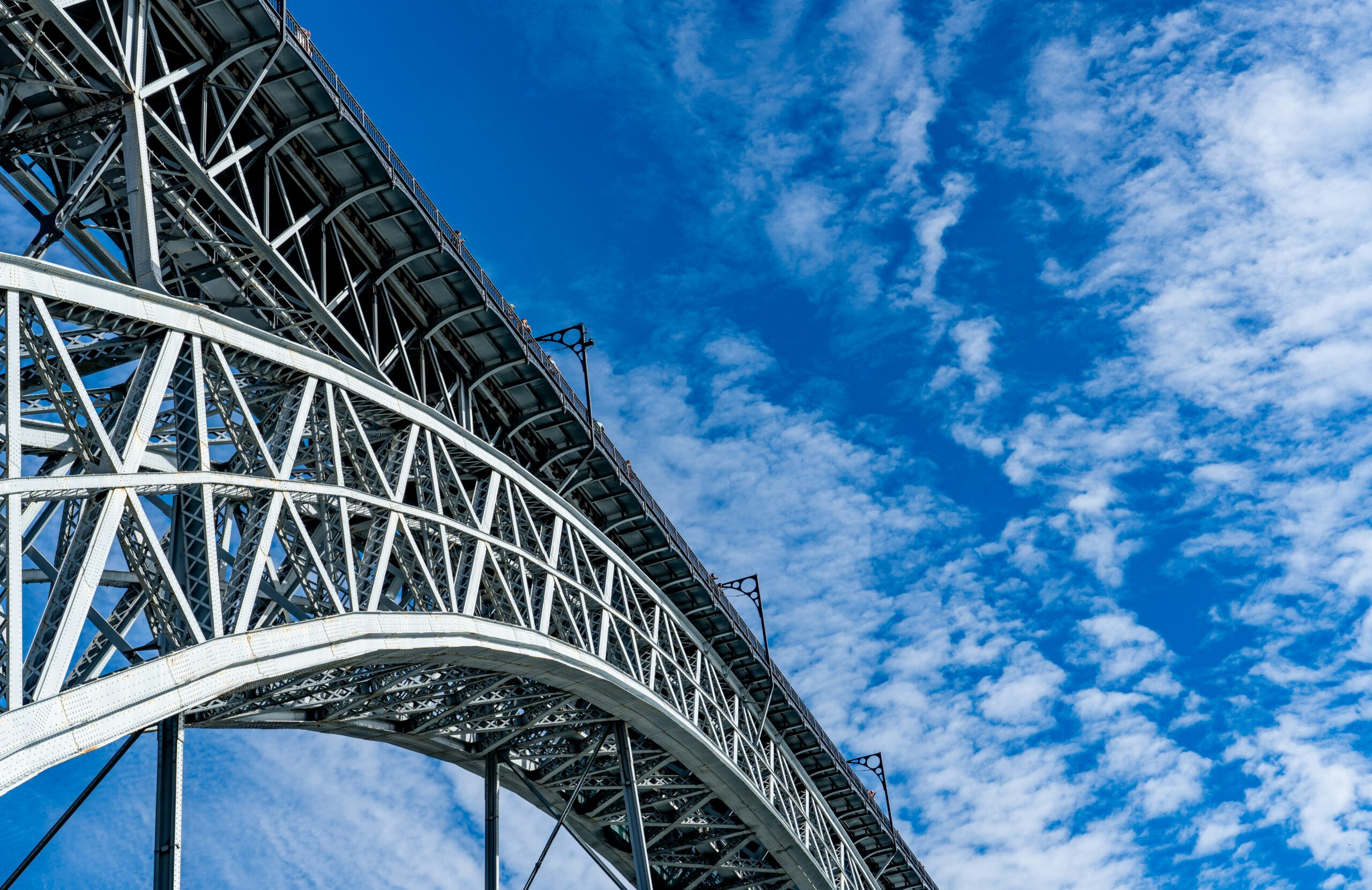 AI chatbot user interface - 7 Best Chatbot UI Design Examples for Website [+ Templates]